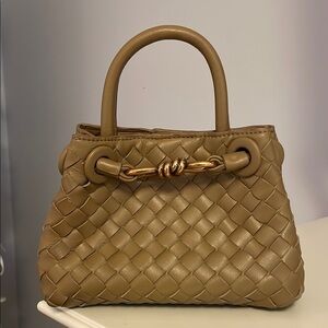 Urban Expressions Woven Handbag